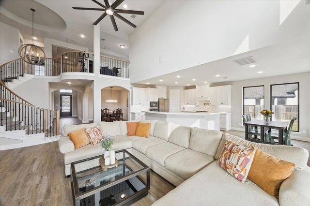 9951 Chapman Trail, Manvel, TX 77578