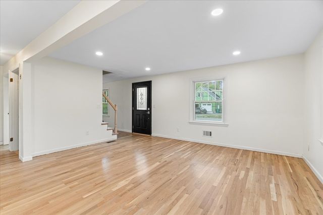 127 Steere St, Attleboro, MA 02703
