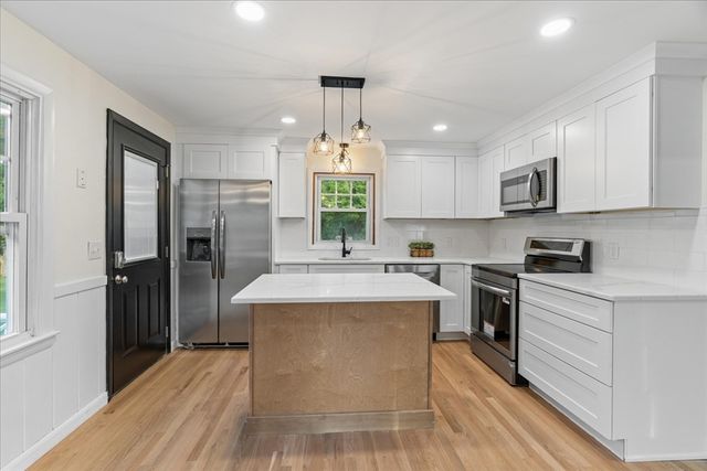 127 Steere St, Attleboro, MA 02703