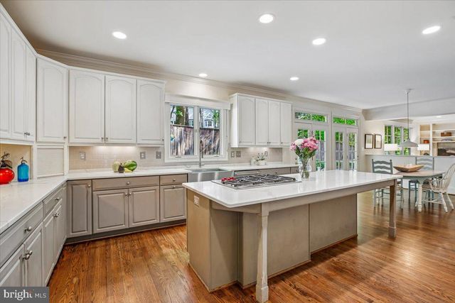 6302 WALHONDING RD, Bethesda, MD 20816