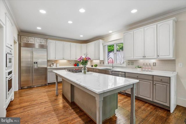 6302 WALHONDING RD, Bethesda, MD 20816