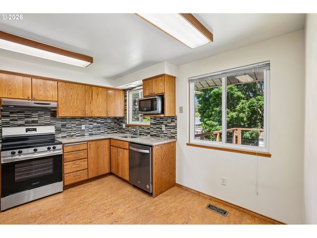 1485 Se 11TH St, Gresham, OR 97080