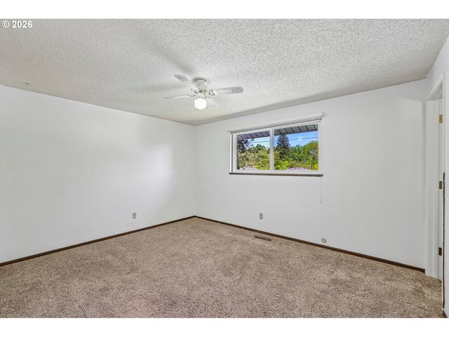 1485 Se 11TH St, Gresham, OR 97080