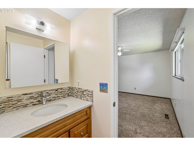 1485 Se 11TH St, Gresham, OR 97080