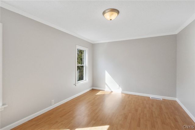 21 Mechanic Street, Schroeppel, NY 13135