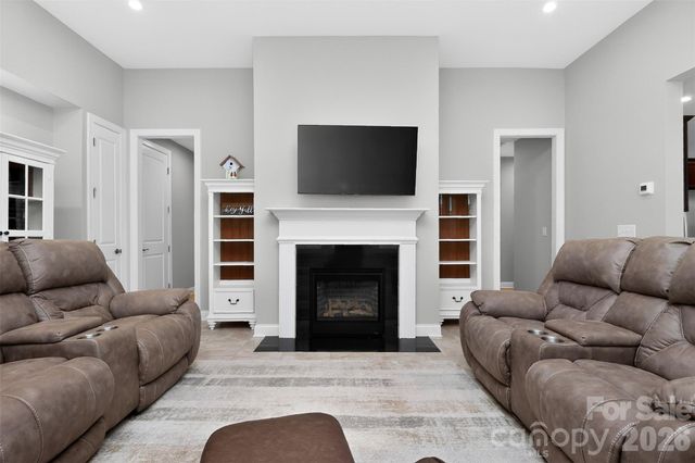 4122 Moxie Way, Charlotte, NC 28215