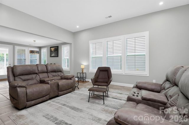 4122 Moxie Way, Charlotte, NC 28215