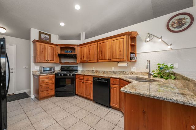 70 E ROUNDY RD, Leeds, UT 84746