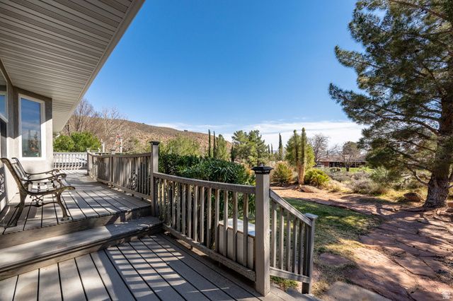 70 E ROUNDY RD, Leeds, UT 84746