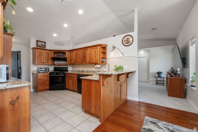 70 E ROUNDY RD, Leeds, UT 84746