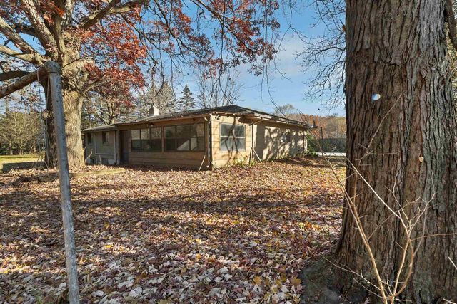 3047 S PINE TREE ROAD, Oneida, WI 54155