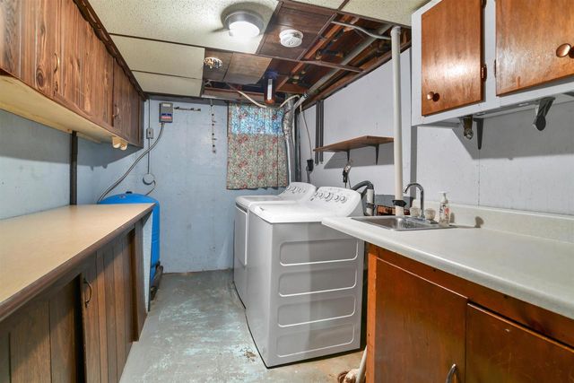 3047 S PINE TREE ROAD, Oneida, WI 54155