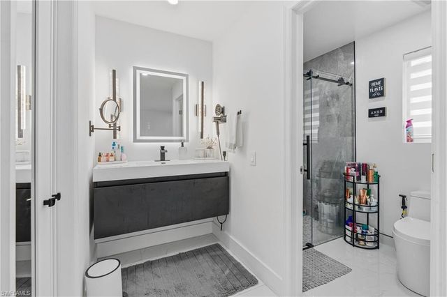 713 SE 43rd ST, Cape Coral, FL 33904