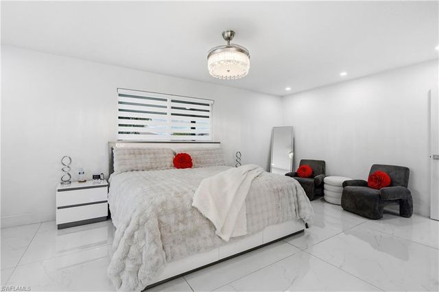 713 SE 43rd ST, Cape Coral, FL 33904