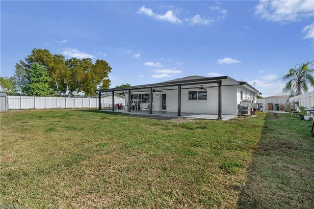 713 SE 43rd ST, Cape Coral, FL 33904