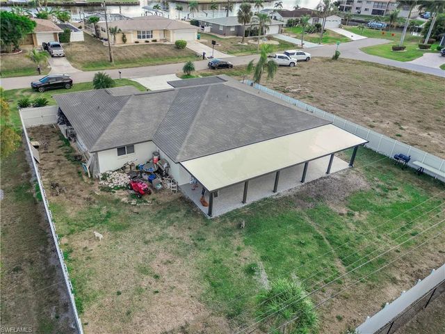 713 SE 43rd ST, Cape Coral, FL 33904