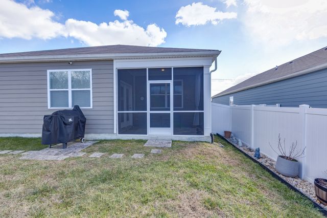 5037 Hunters Village Dr, Lebanon, TN 37087