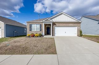 5037 Hunters Village Dr, Lebanon, TN 37087