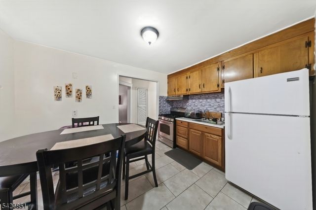 1046 E 26Th St, Paterson City, NJ 07513