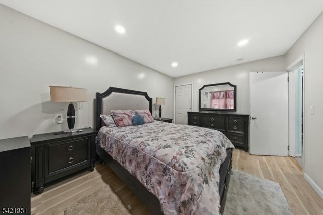 1046 E 26Th St, Paterson City, NJ 07513