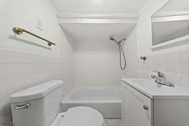 1046 E 26Th St, Paterson City, NJ 07513