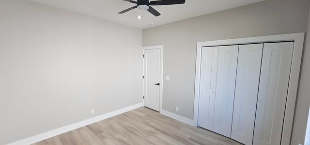 1501 E Midway Ct, Valley Center, KS 67147