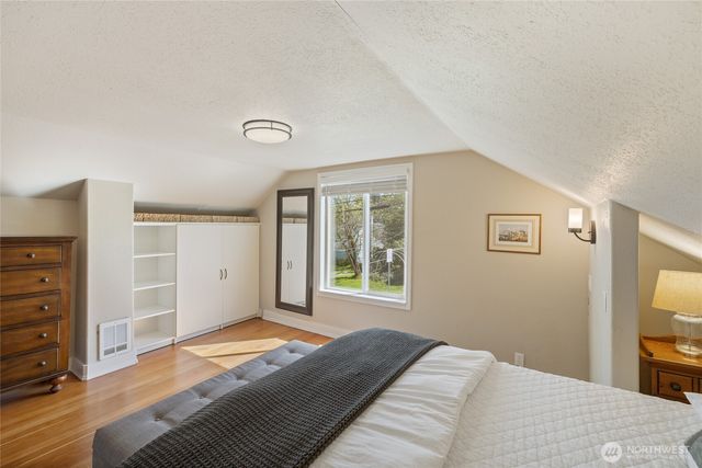 214 Adams Avenue S, Eatonville, WA 98328
