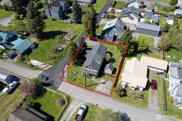 214 Adams Avenue S, Eatonville, WA 98328
