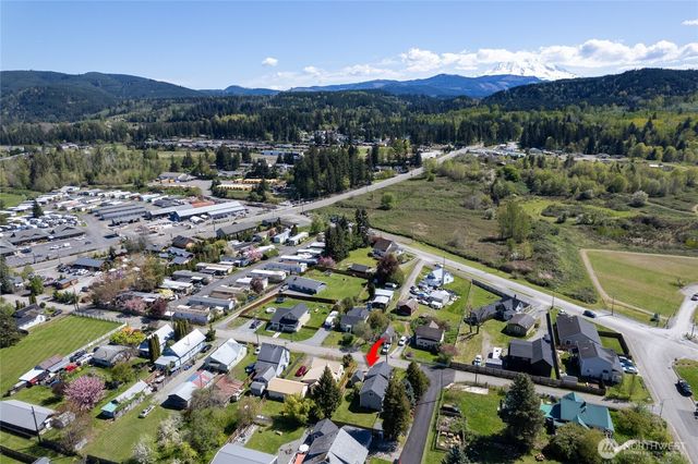 214 Adams Avenue S, Eatonville, WA 98328