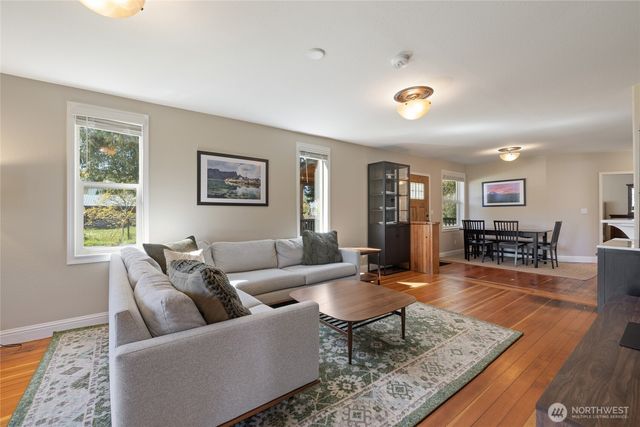 214 Adams Avenue S, Eatonville, WA 98328
