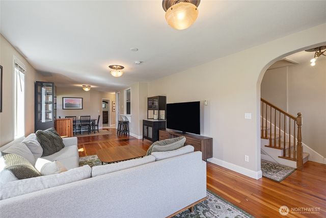 214 Adams Avenue S, Eatonville, WA 98328