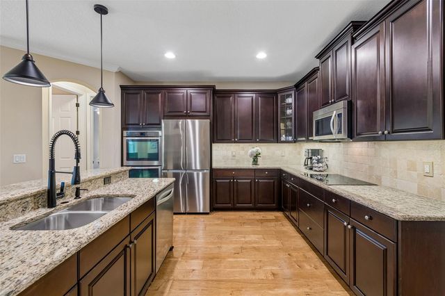 1804 BELLA CASA COURT, Tampa, FL 33618