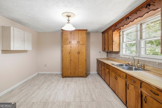 2124 Highway 105, Demorest, GA 30535
