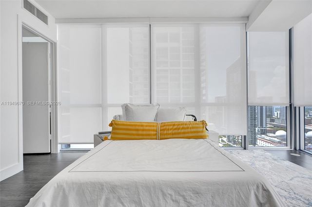 1100 Biscayne Blvd 3708S, Miami, FL 33132