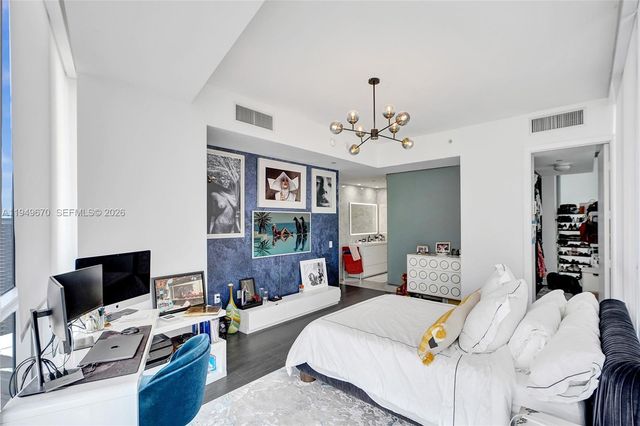 1100 Biscayne Blvd 3708S, Miami, FL 33132