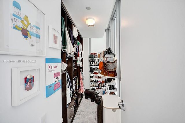 1100 Biscayne Blvd 3708S, Miami, FL 33132