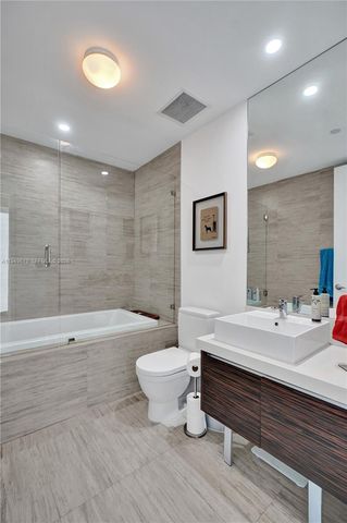 1100 Biscayne Blvd 3708S, Miami, FL 33132