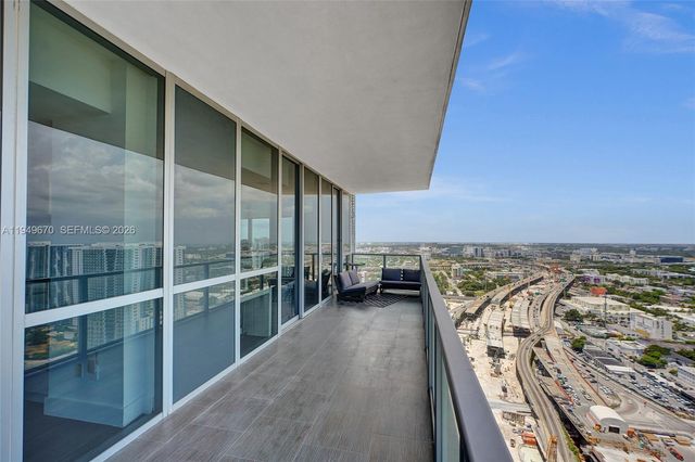 1100 Biscayne Blvd 3708S, Miami, FL 33132