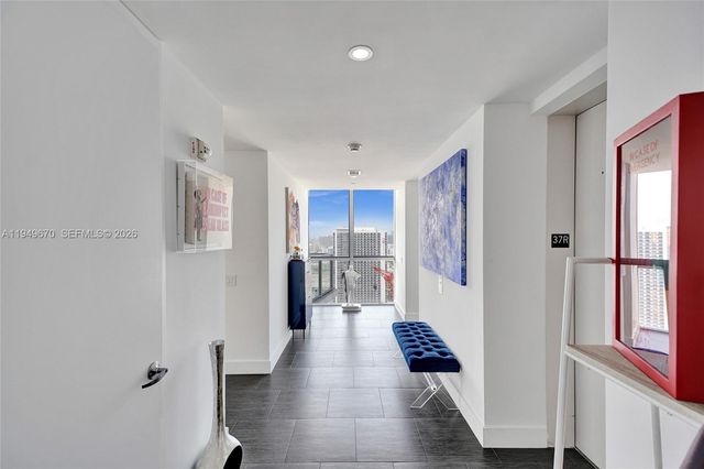 1100 Biscayne Blvd 3708S, Miami, FL 33132