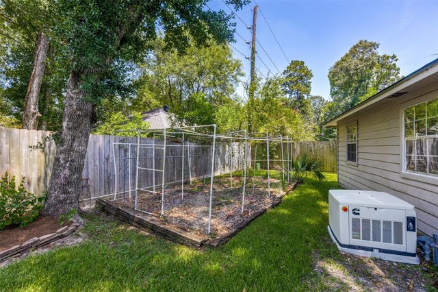 3418 Woodland View Drive, Kingwood, TX 77345
