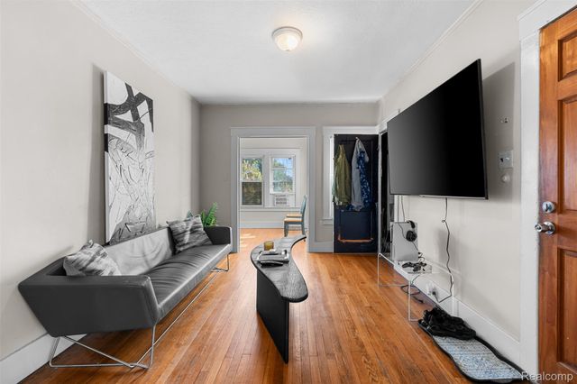 5272 Maplewood Street, Detroit, MI 48204