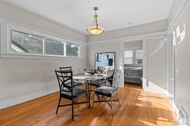 5272 Maplewood Street, Detroit, MI 48204