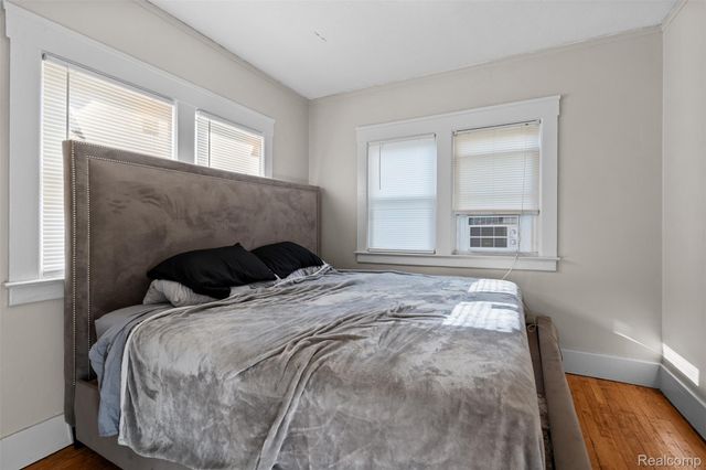 5272 Maplewood Street, Detroit, MI 48204