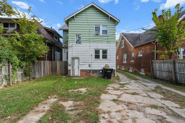 5272 Maplewood Street, Detroit, MI 48204