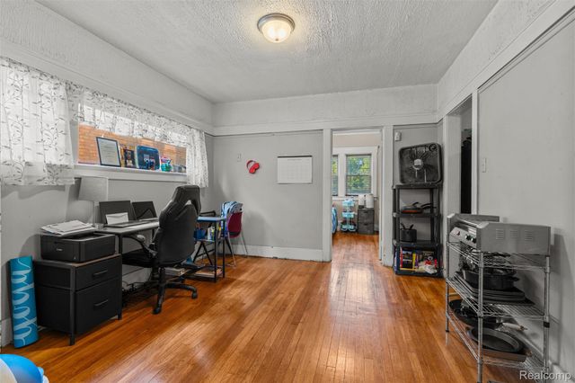 5272 Maplewood Street, Detroit, MI 48204