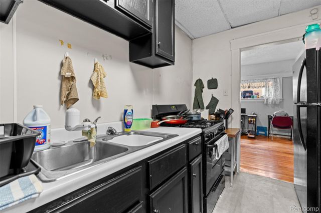 5272 Maplewood Street, Detroit, MI 48204