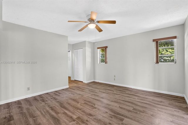 150 S Hollybrook Terrace 208, Pembroke Pines, FL 33025