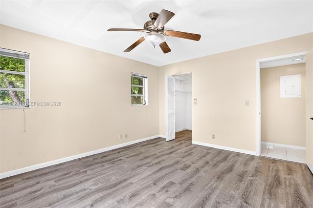 150 S Hollybrook Terrace 208, Pembroke Pines, FL 33025