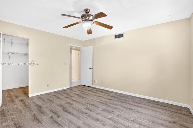 150 S Hollybrook Terrace 208, Pembroke Pines, FL 33025