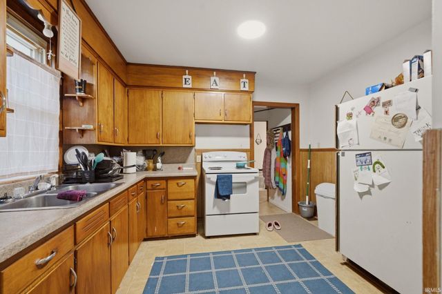 2025 Carlton Avenue, Fort Wayne, IN 46802